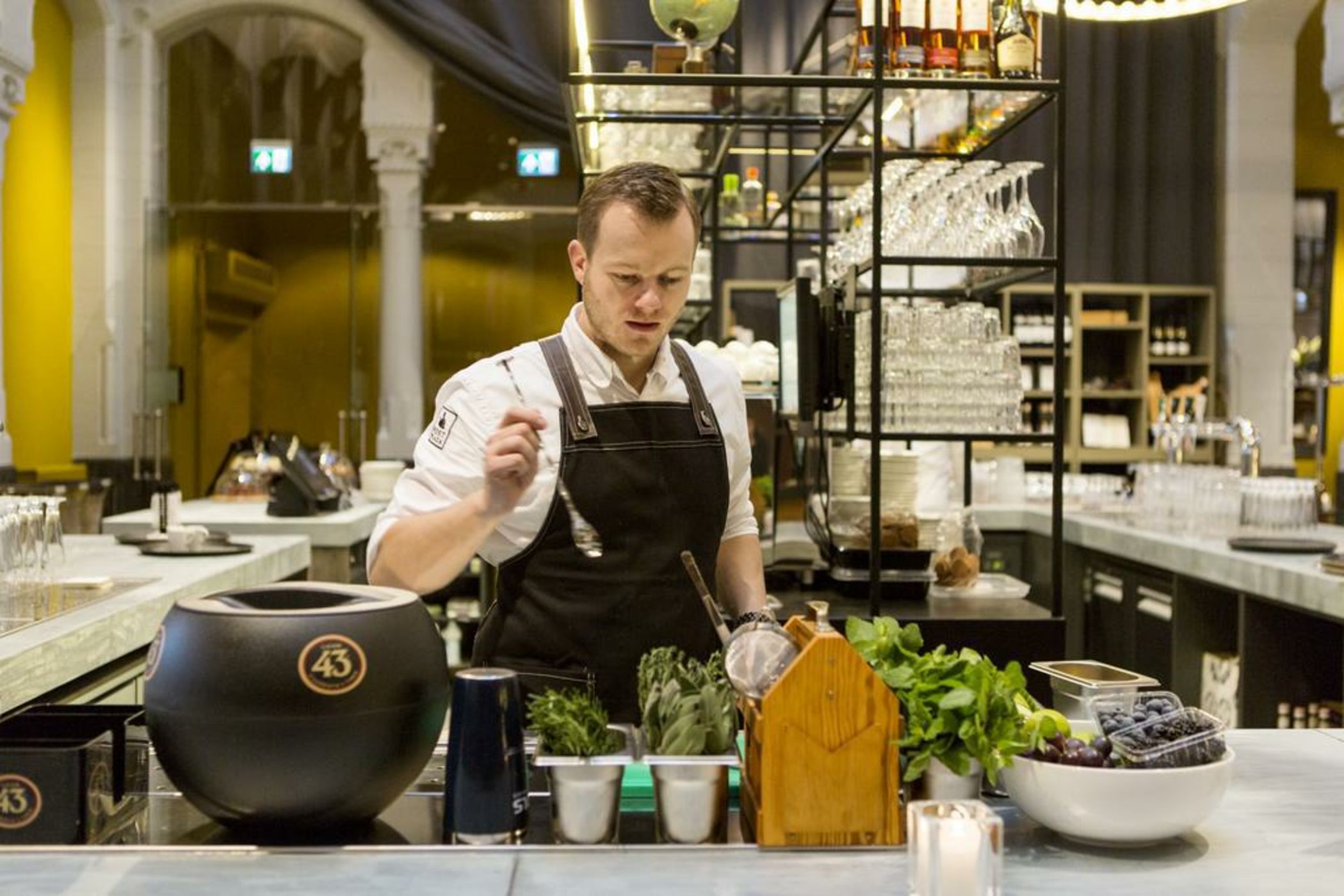 Post-Plaza Hotel & Grand Café