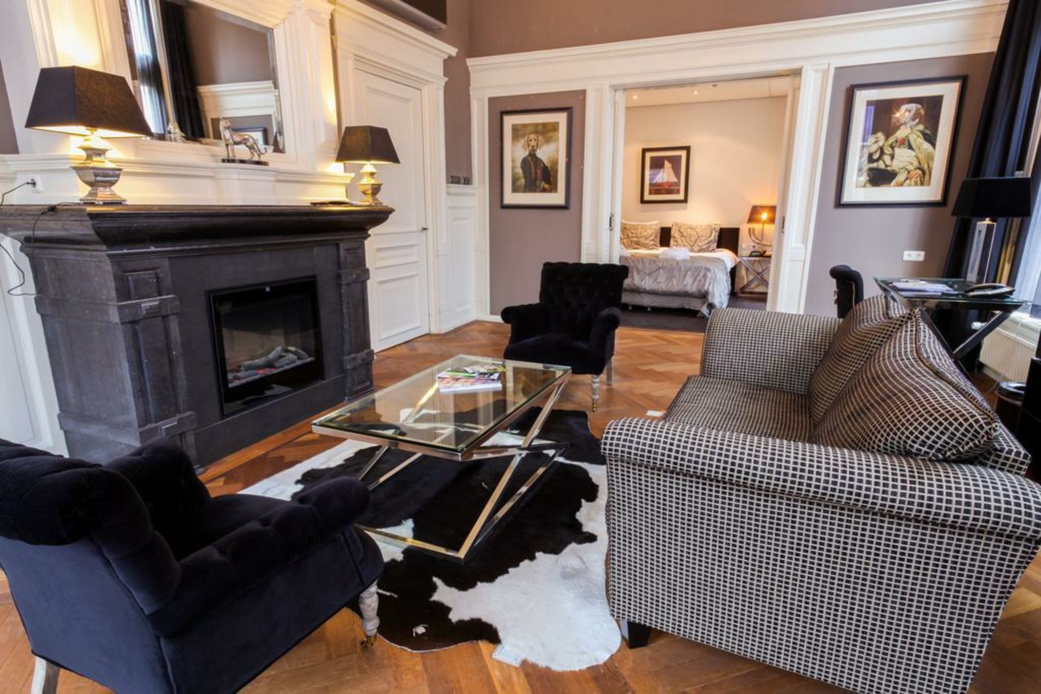 Post-Plaza Hotel & Grand Café