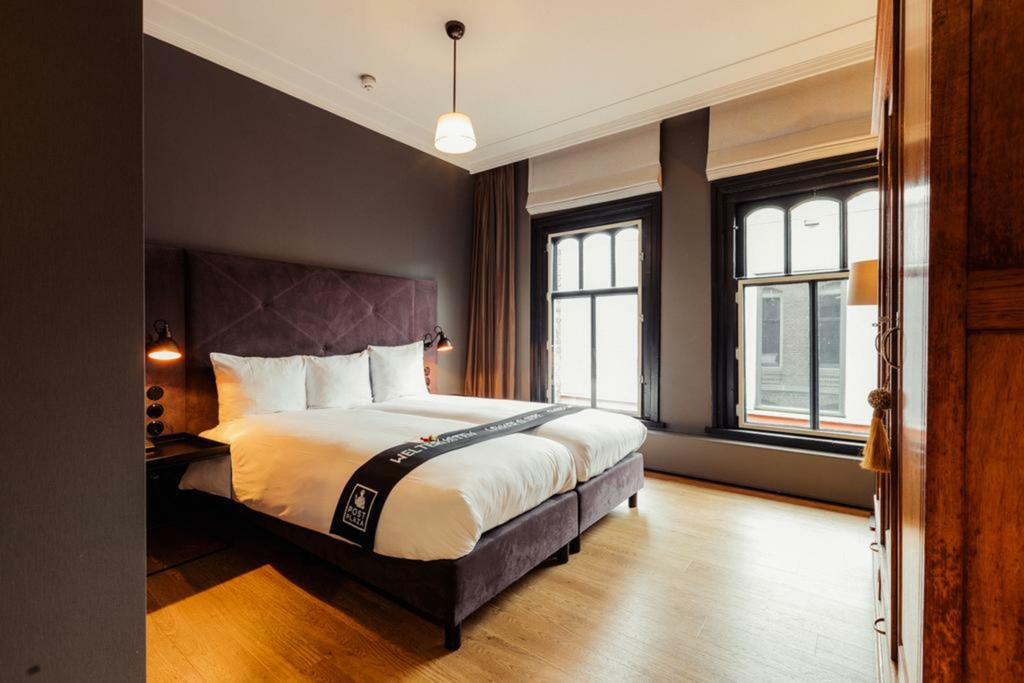 Post-Plaza Hotel & Grand Café