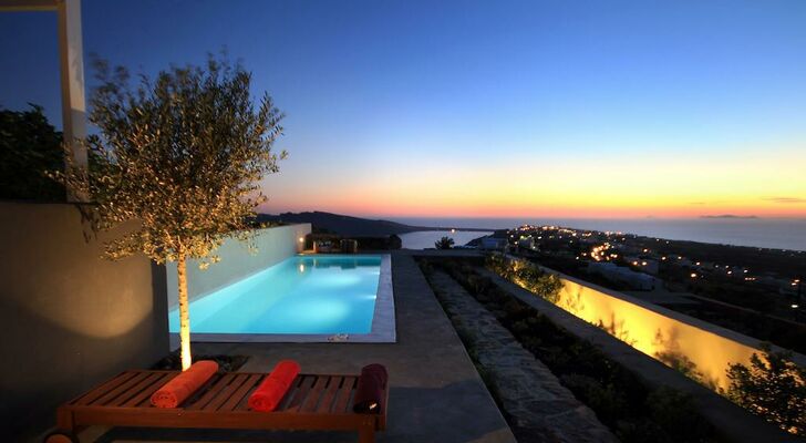 270 Oias View