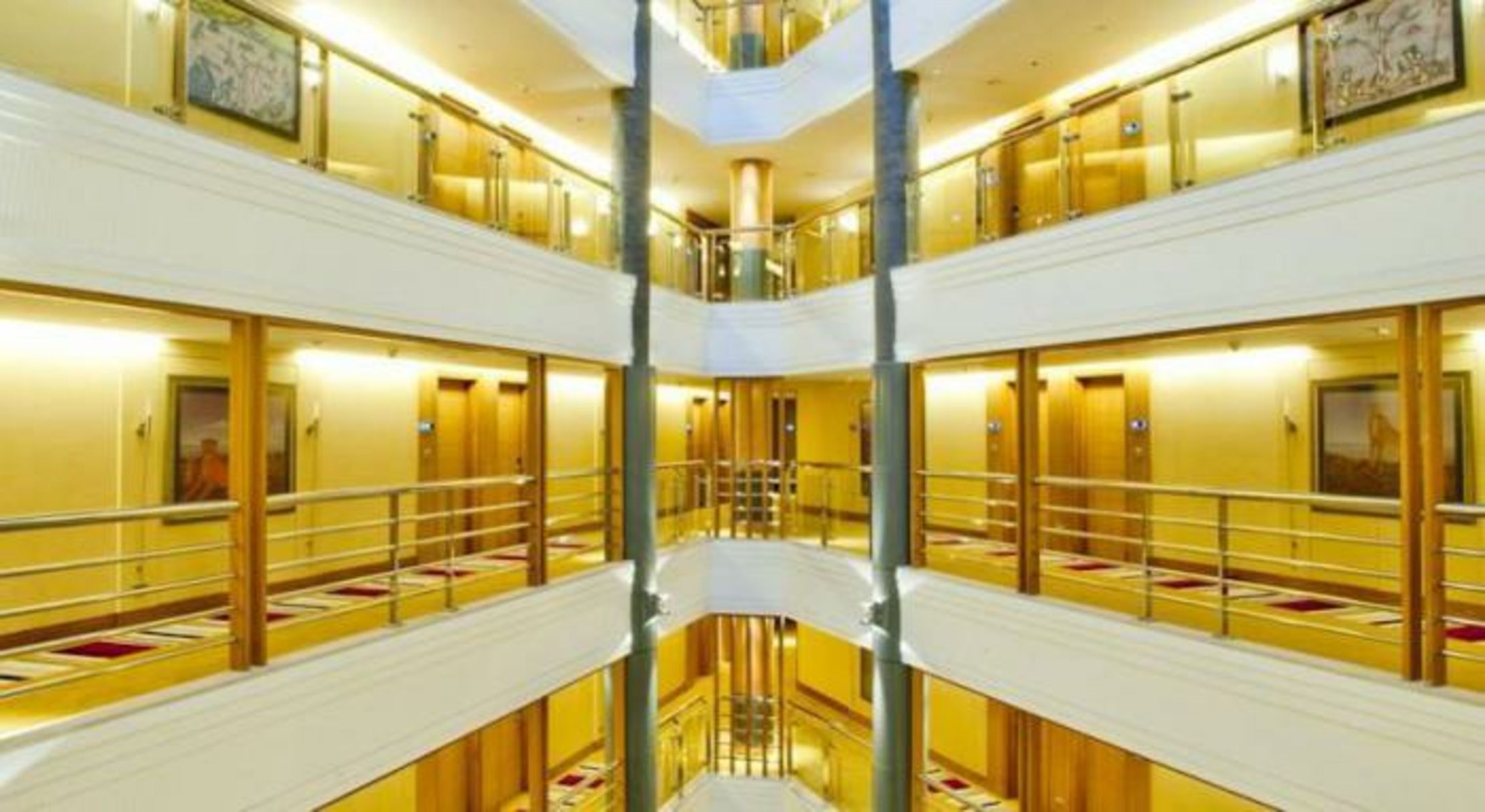 Sankara Nairobi, Autograph Collection