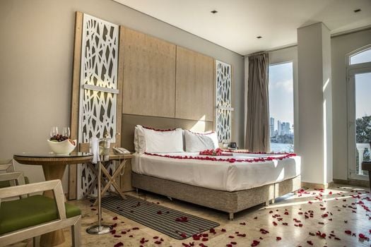 Arsenal Hotel
