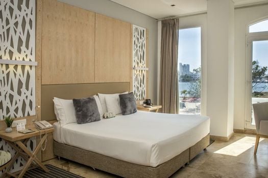 Arsenal Hotel