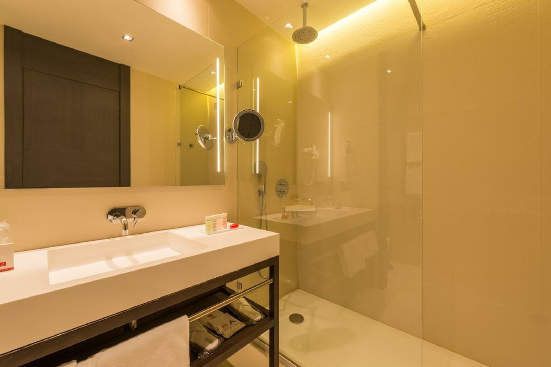 Duparc Contemporary Suites