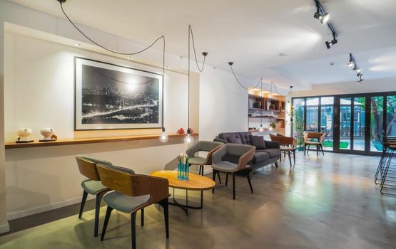 Alilass Hotel