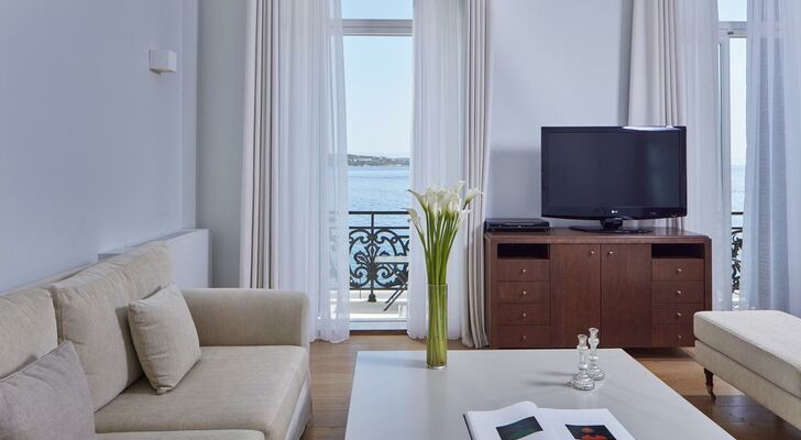 Poseidonion Grand Hotel