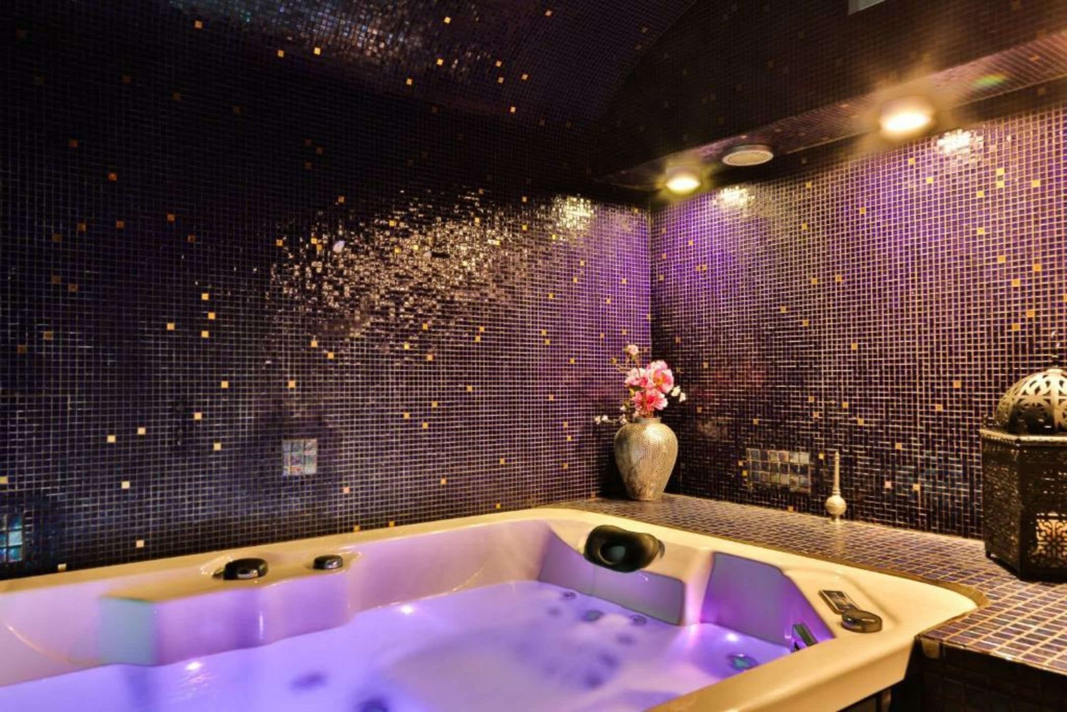 Hôtel de Bourgtheroulde, Autograph Collection