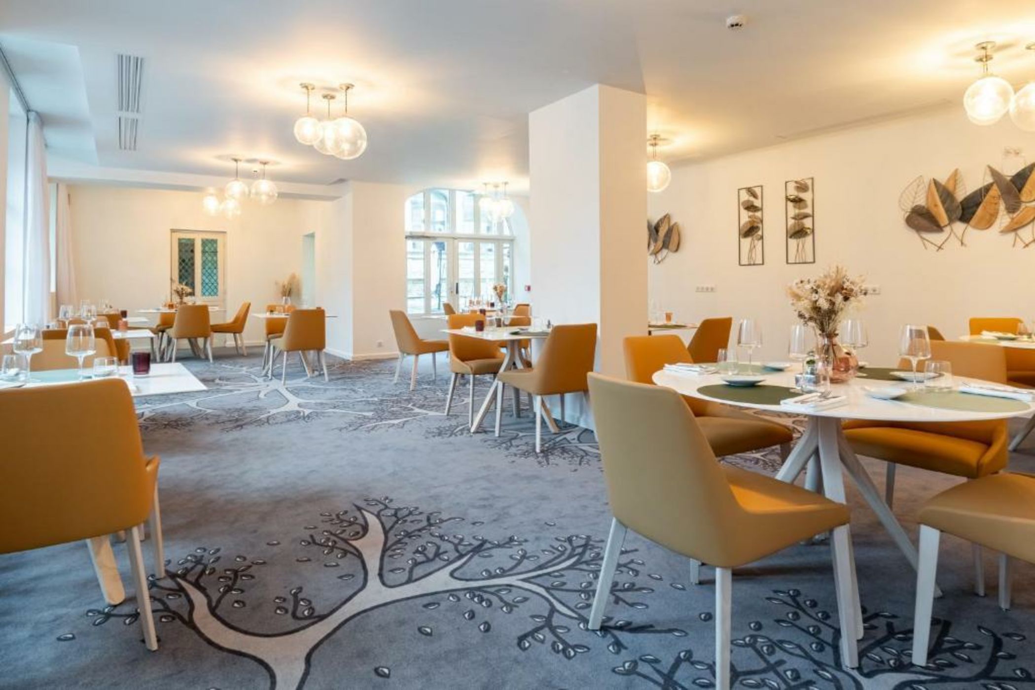 Hôtel de Bourgtheroulde, Autograph Collection