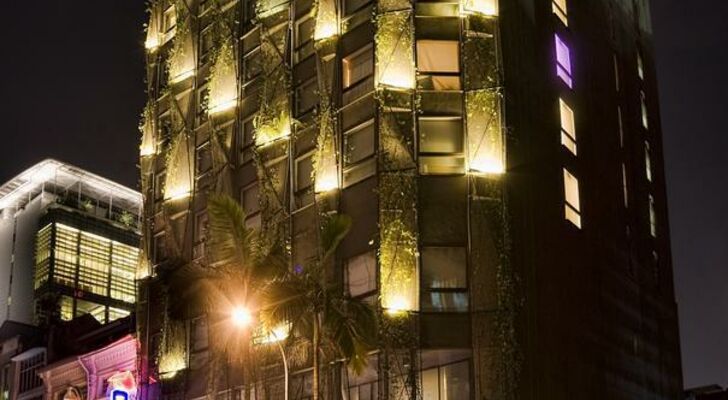Naumi Hotel