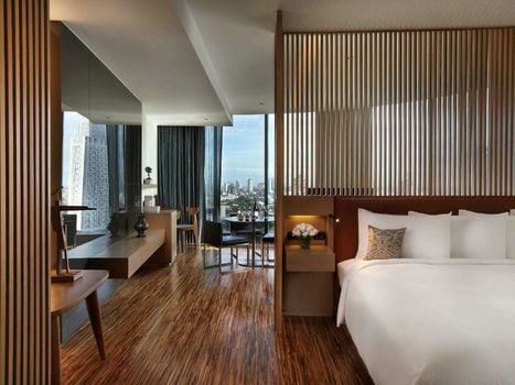 SO/ BANGKOK