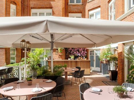 St. Ermin's Hotel, Autograph Collection