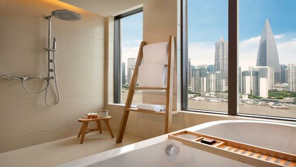 Hotel Indigo Shanghai On The Bund, an IHG Hotel