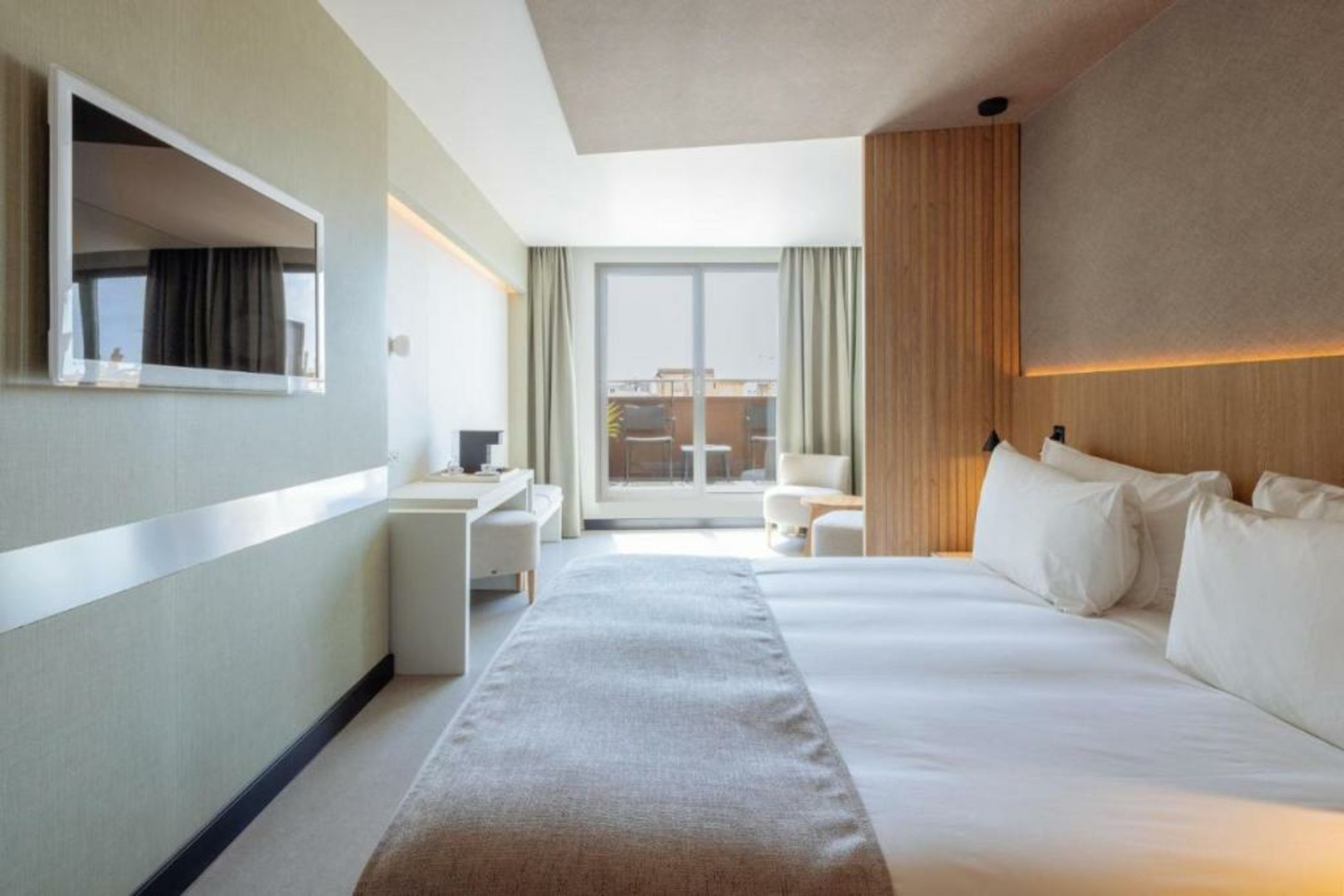 The Mirror Barcelona