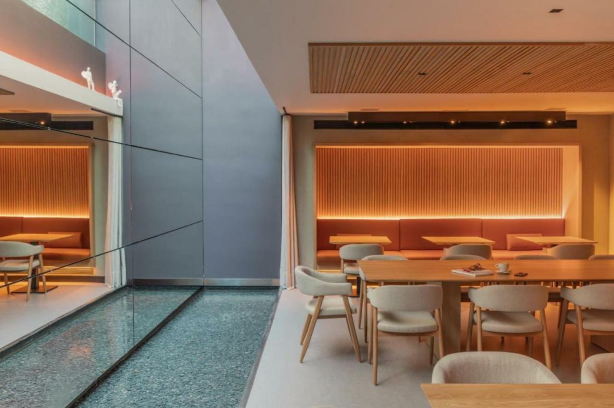 The Mirror Barcelona