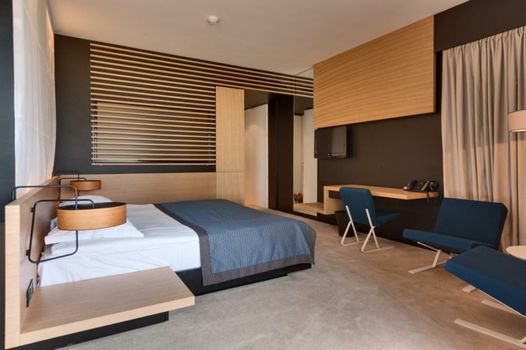 Hotel Lone