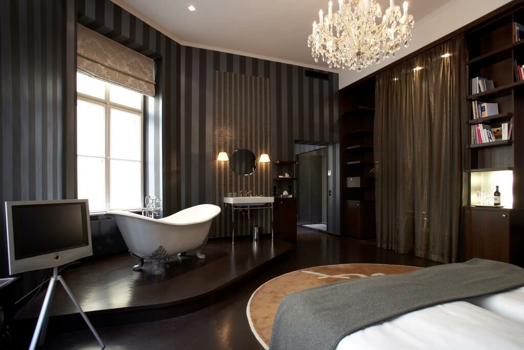 Vienna Grand Hotel Telephone Vienna Grand Hotel Telephone