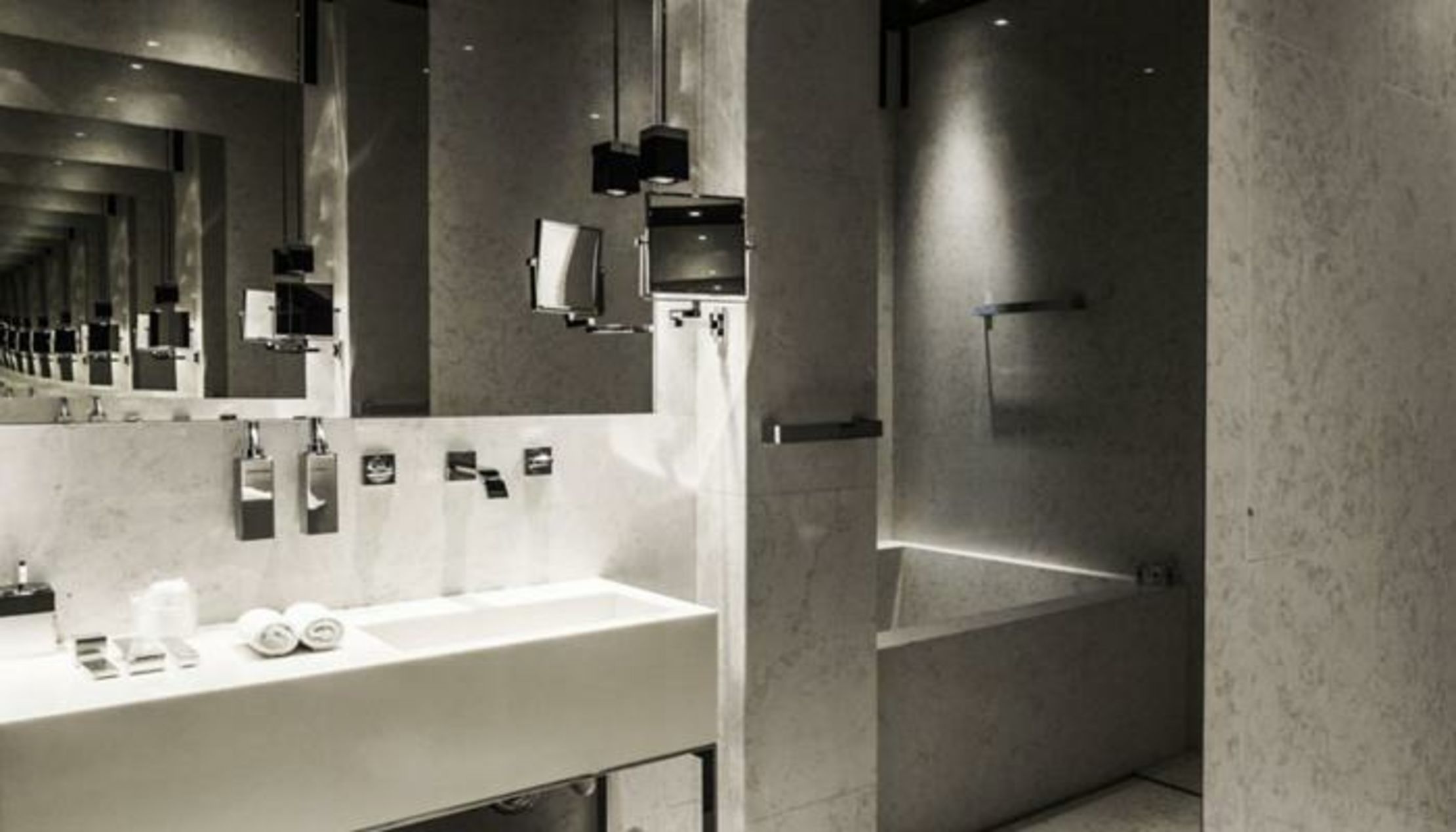 Hotel Blow Up Hall 5050