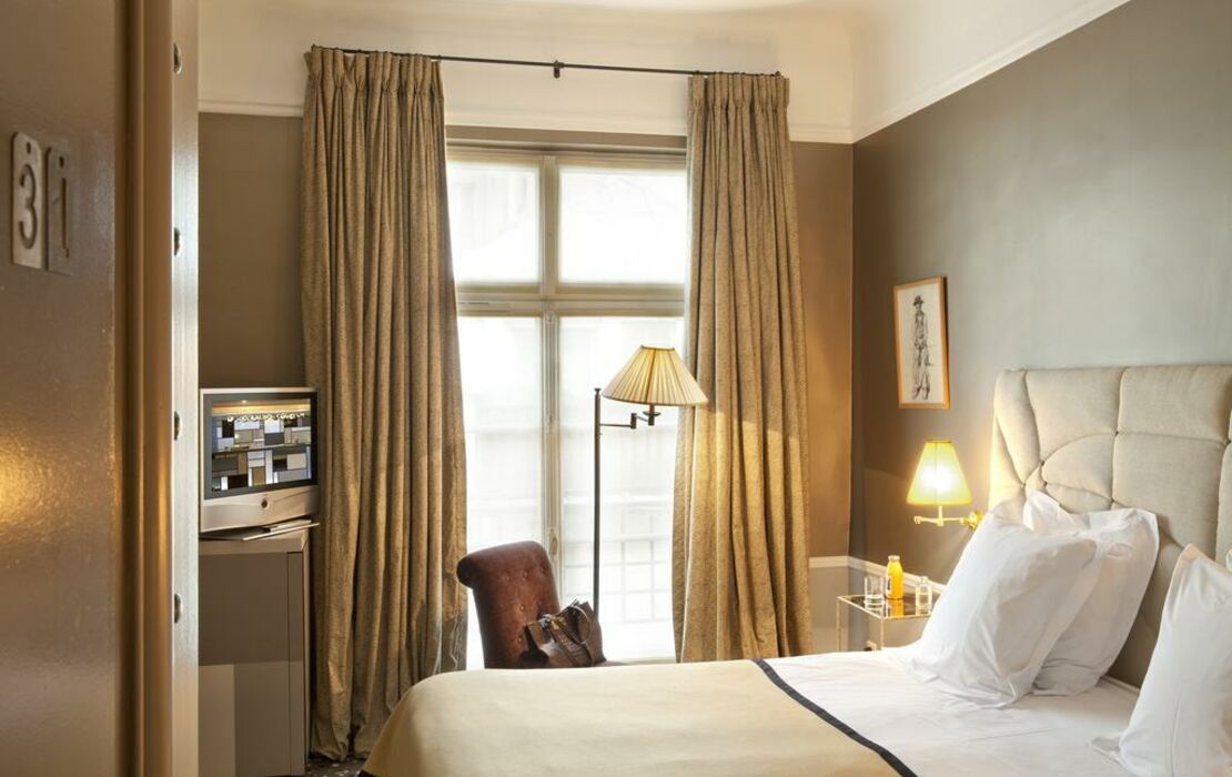 The Chess Hotel in Paris: Find Hotel Reviews, Rooms, and Prices on