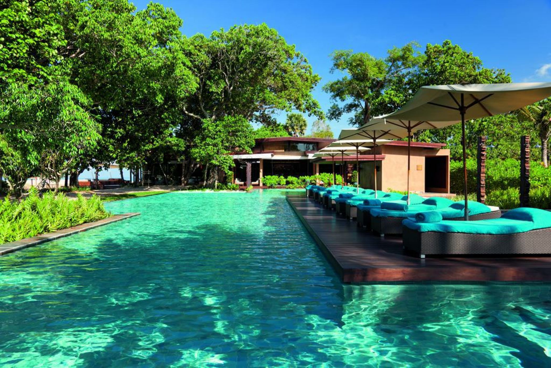 Wanakarn Beach Resort & Spa