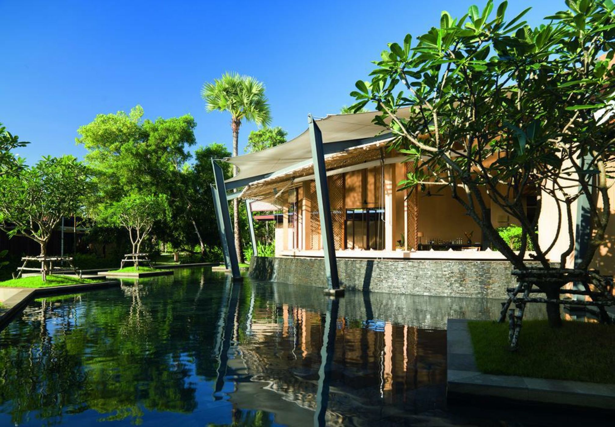 Wanakarn Beach Resort & Spa