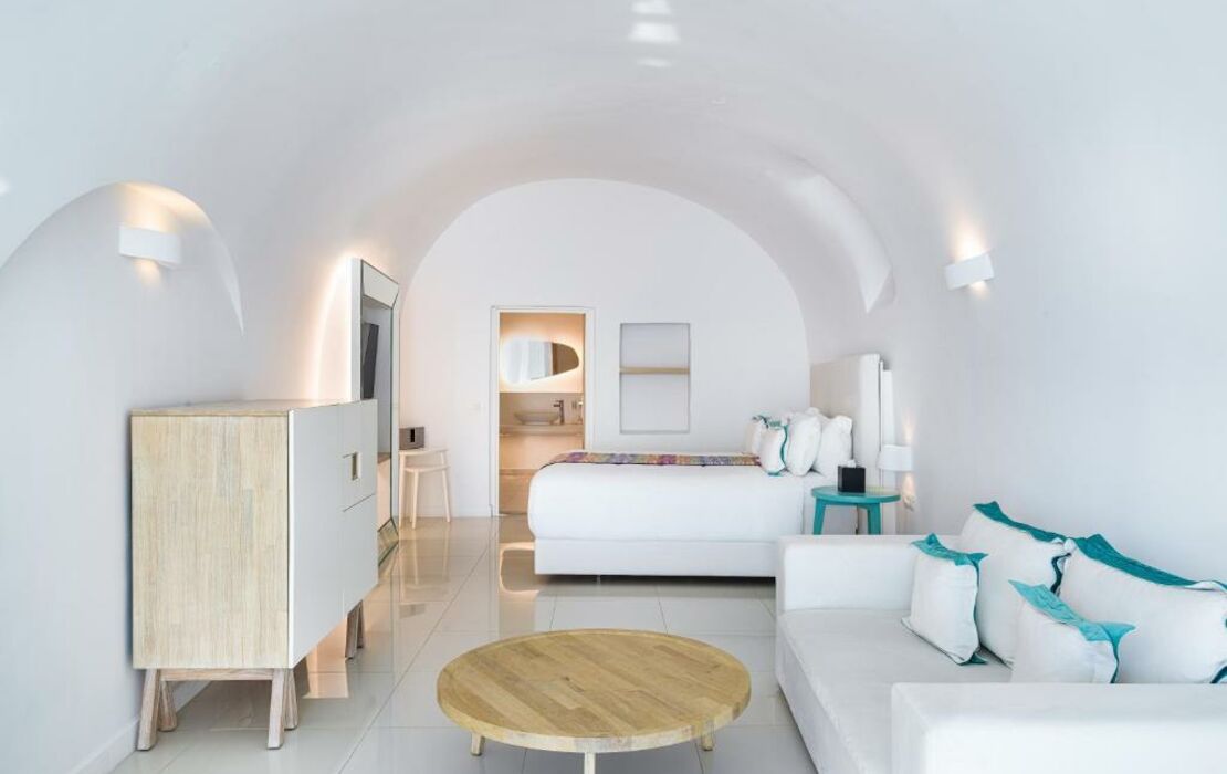 Katikies Chromata Santorini - The Leading Hotels of the World