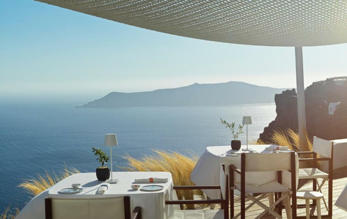 Katikies Chromata Santorini - The Leading Hotels of the World