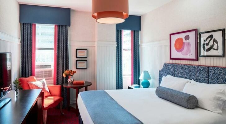 Hotel Triton