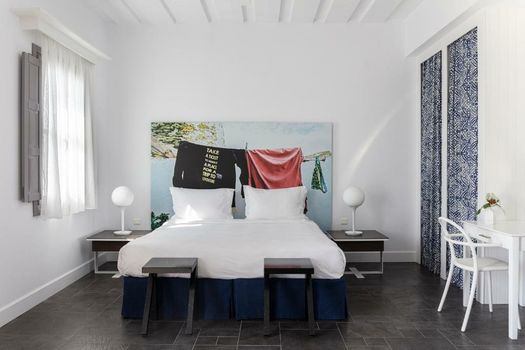 Anemi Hotel