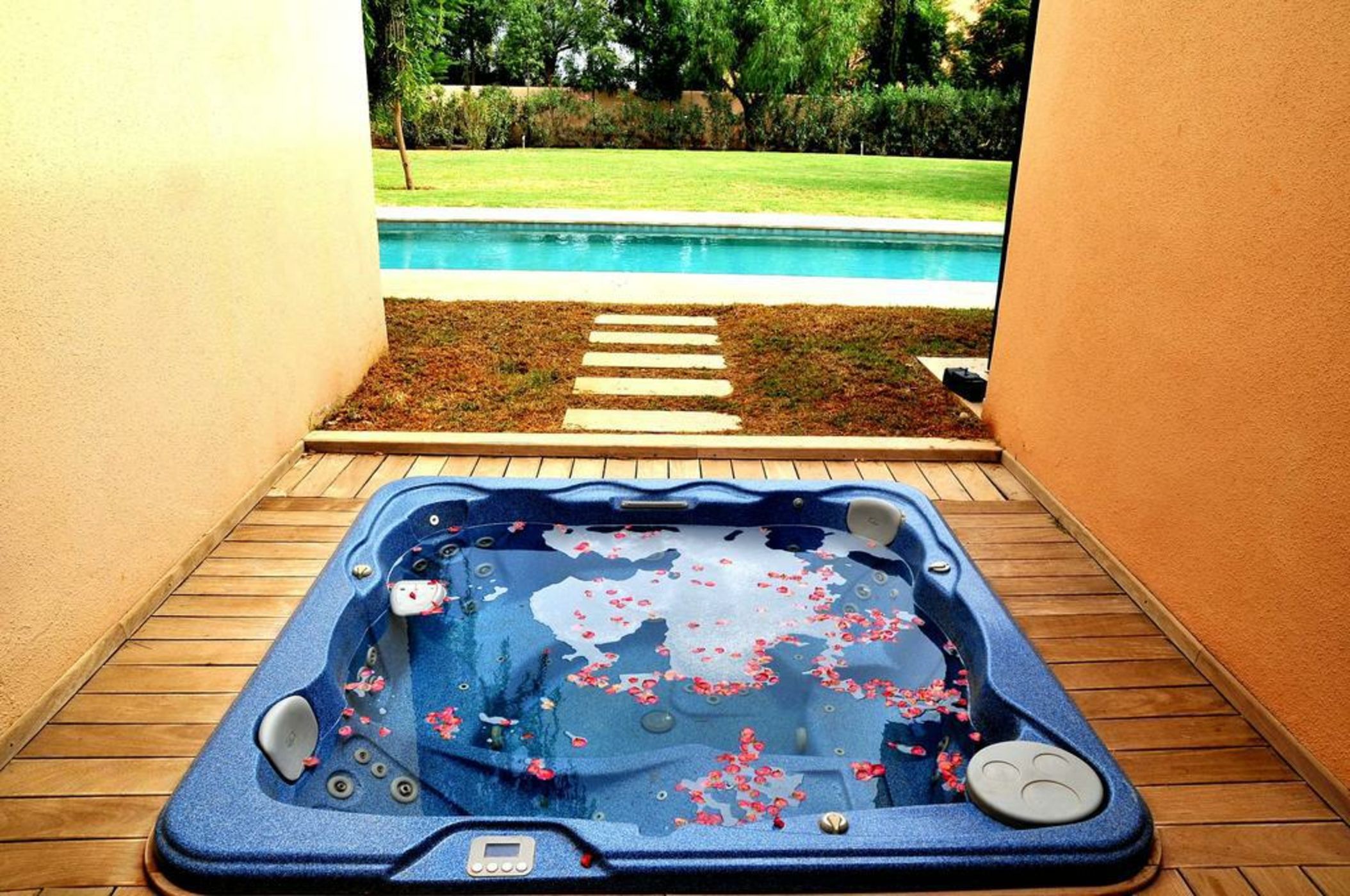 Al Maaden Villa Hotel & Spa