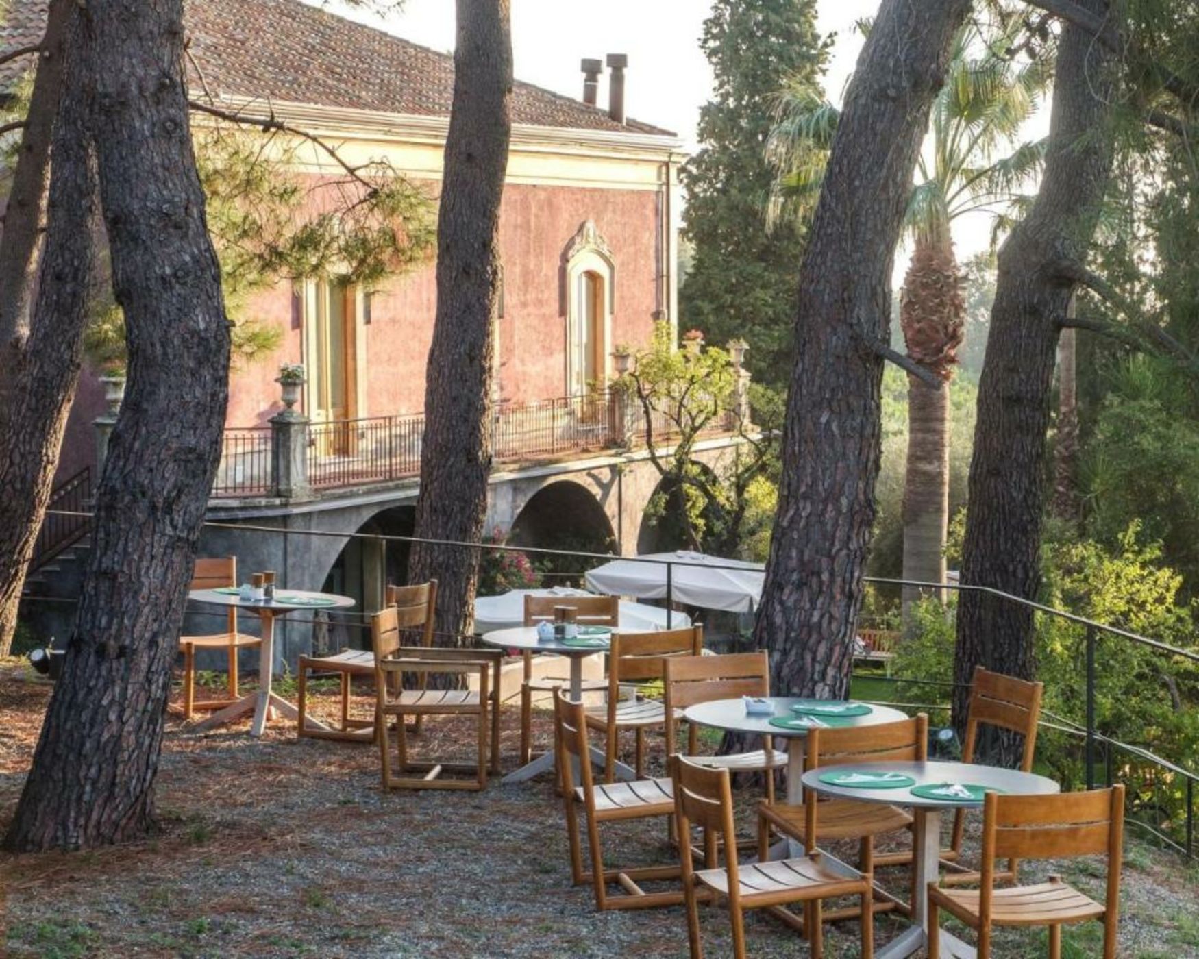 Monaci delle Terre Nere