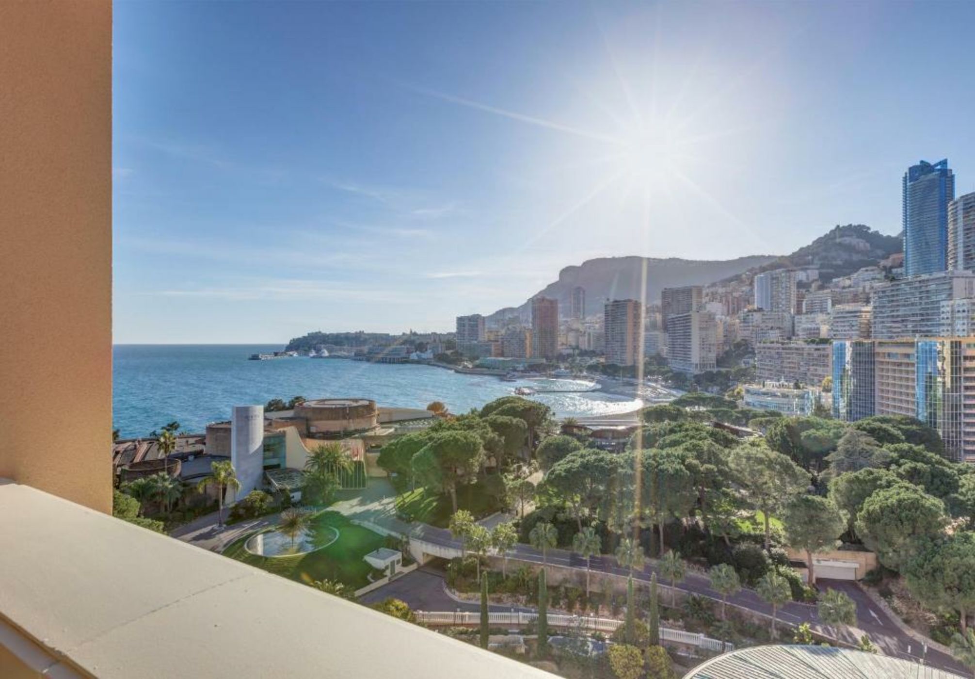 Monte-Carlo Bay Hotel & Resort
