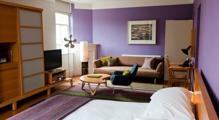 Cowley Manor Hotel