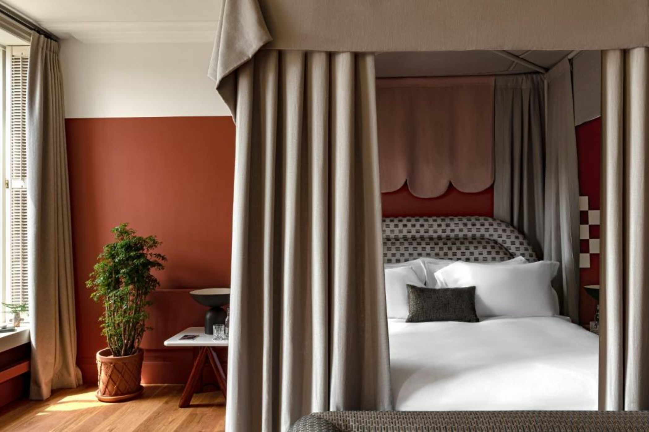 Cowley Manor Experimental,