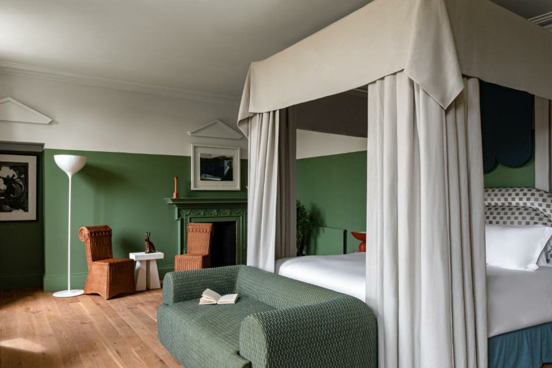 Cowley Manor Experimental,