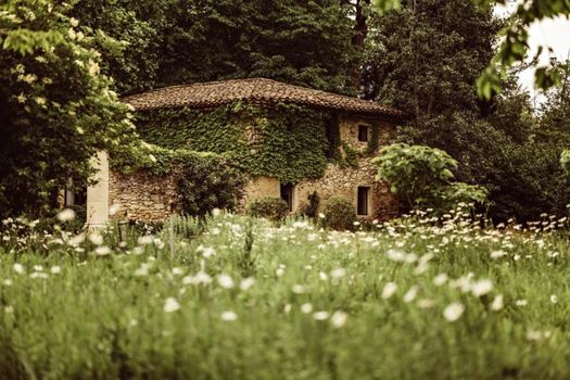 Le Galinier, Lourmarin, an authentic Beaumier Guesthouse