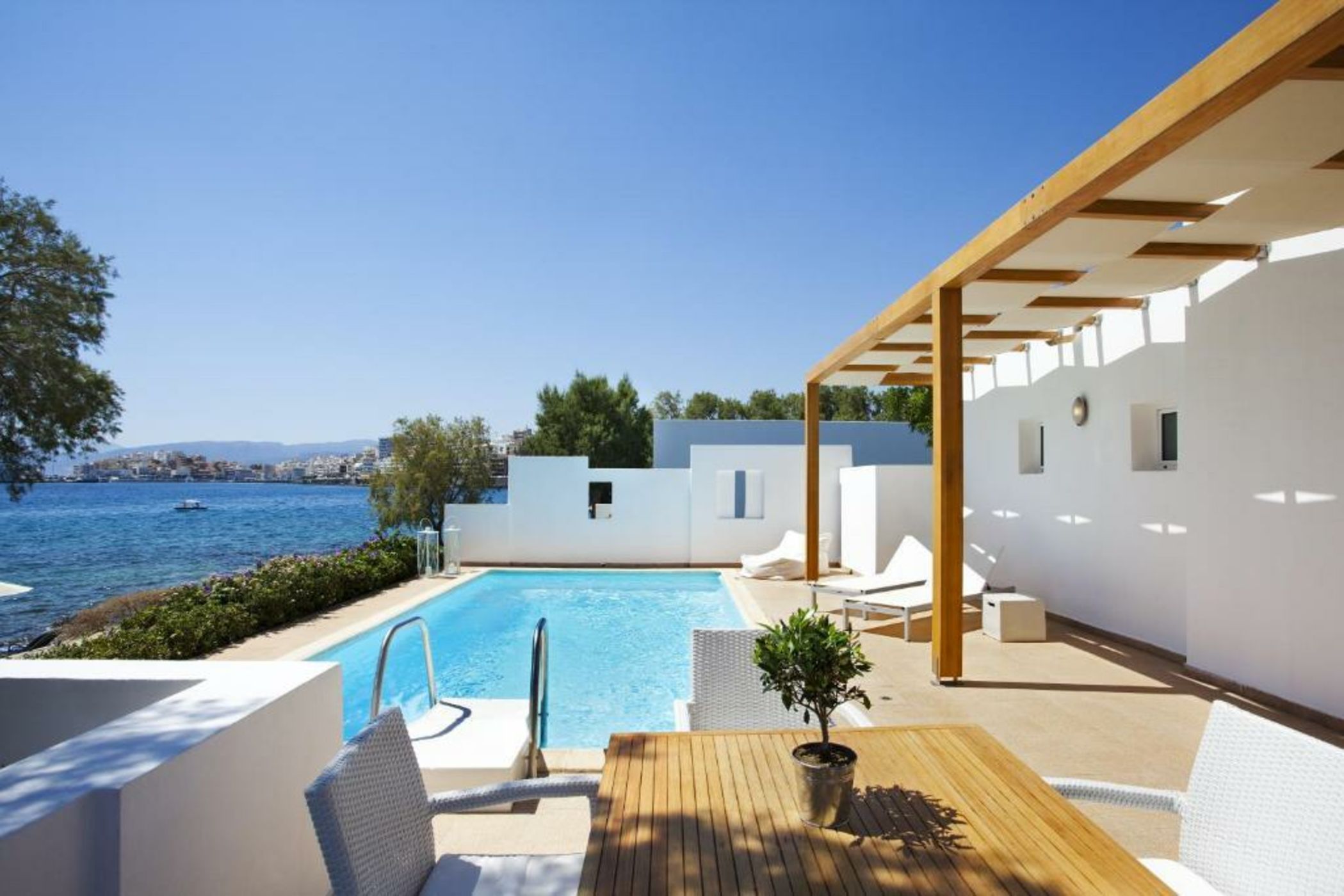 Minos Beach Art Hotel