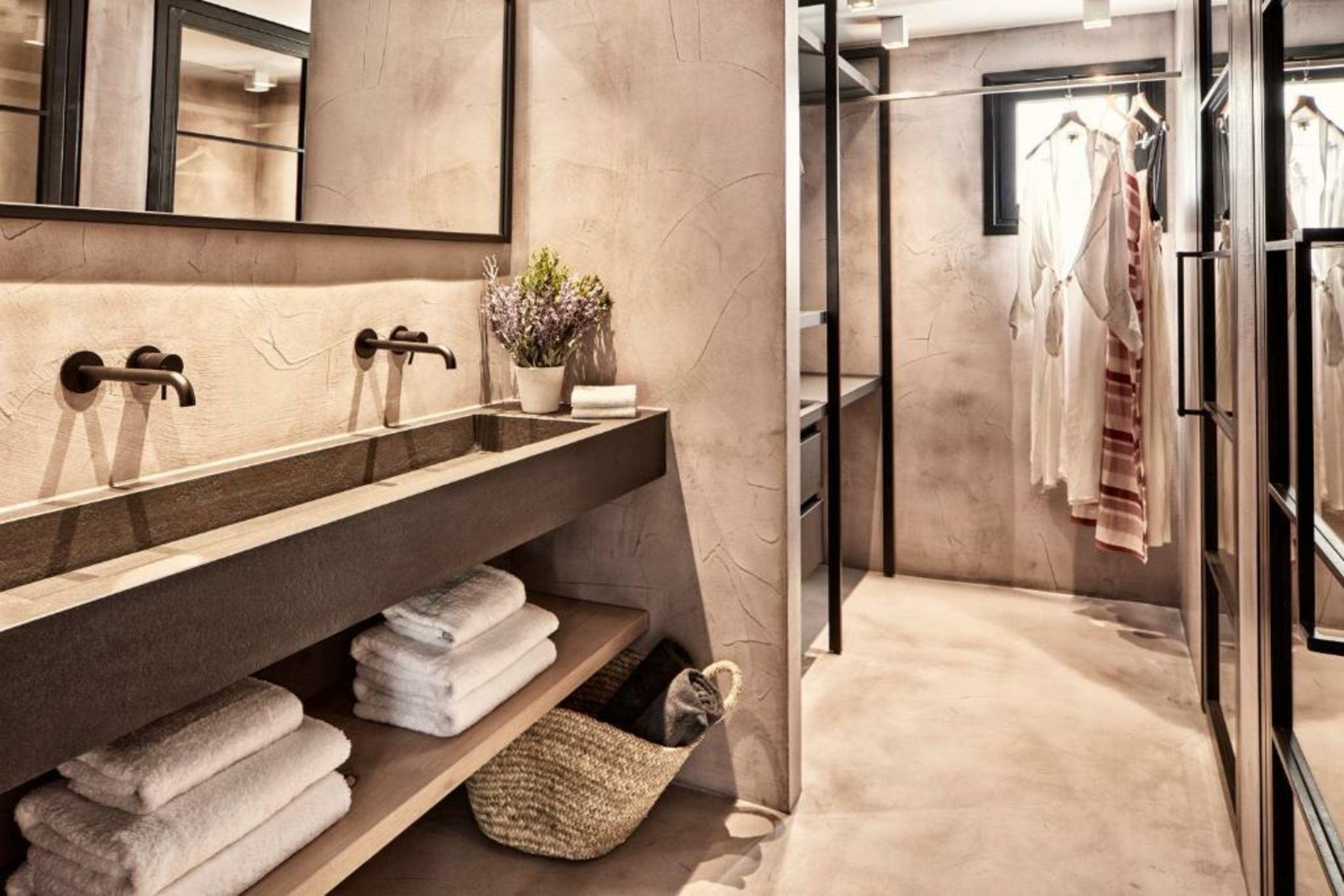 Minos Beach Art Hotel