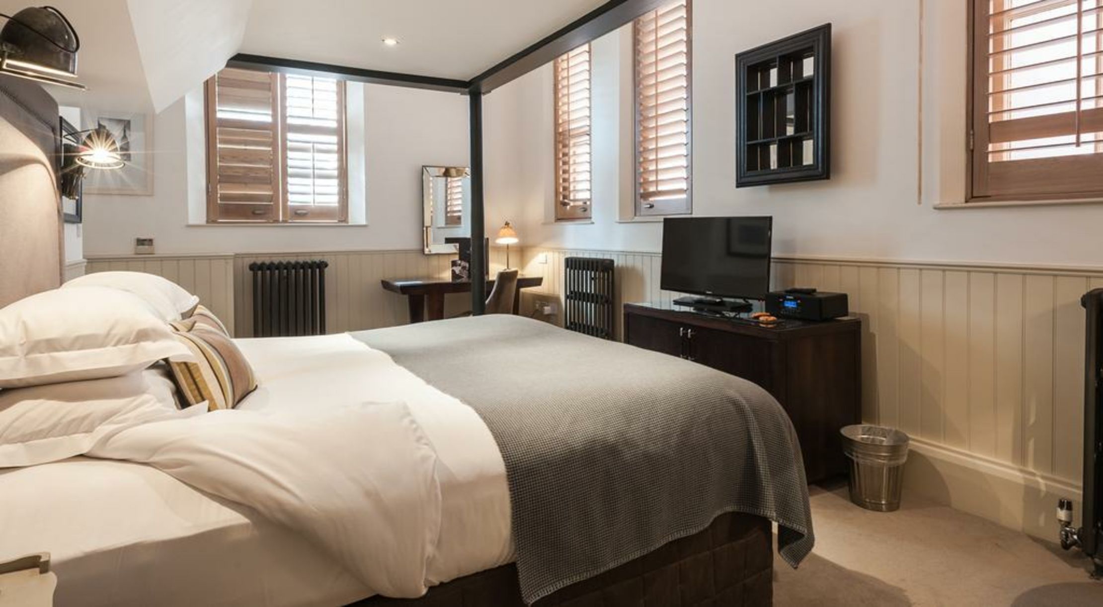 Great John Street Hotel