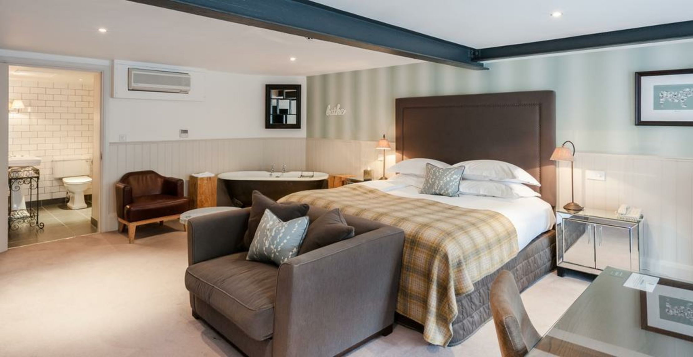 Great John Street Hotel