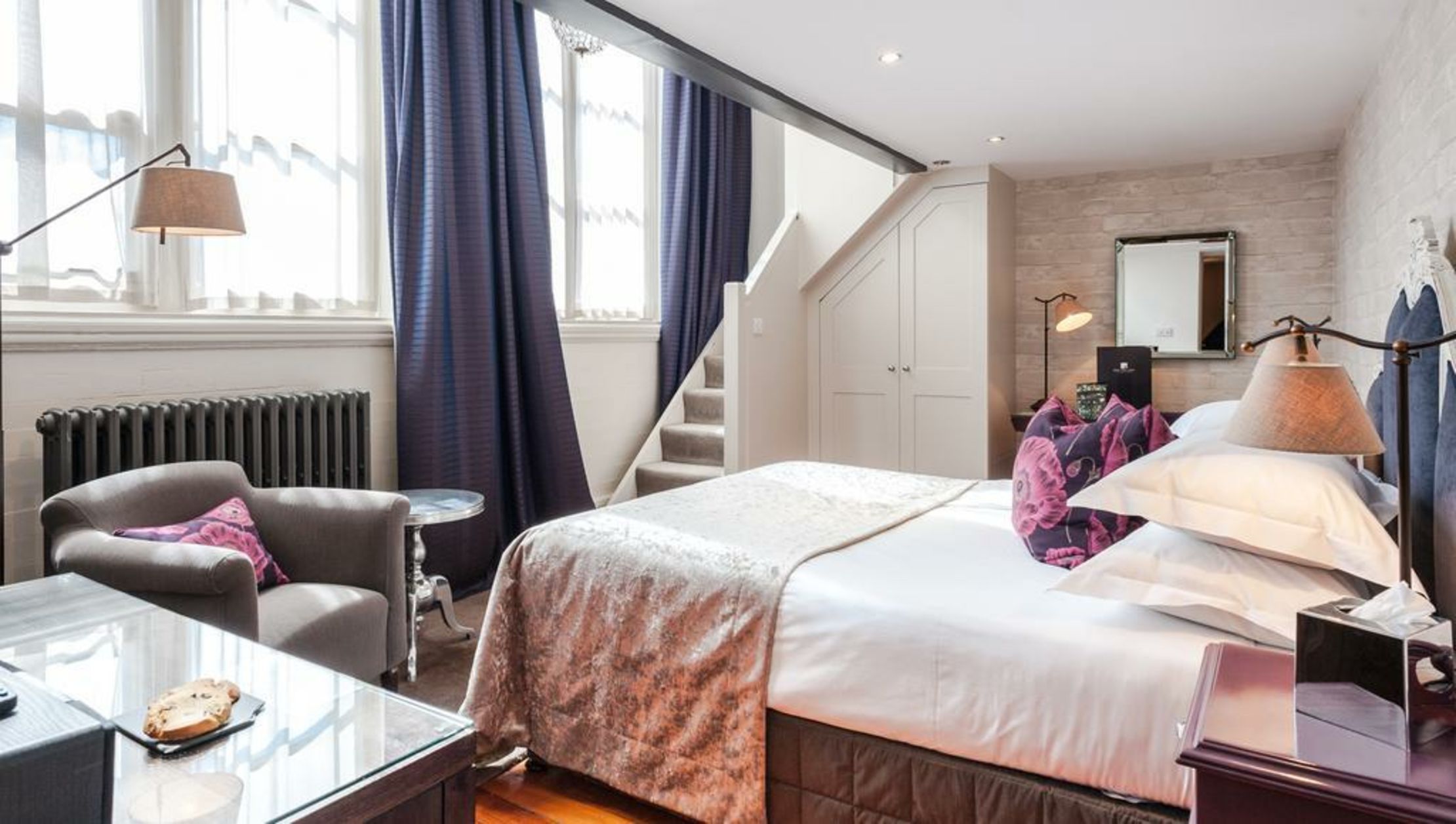 Great John Street Hotel