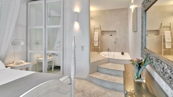 Lilly Residence-All Sea View Suites, Adults Only