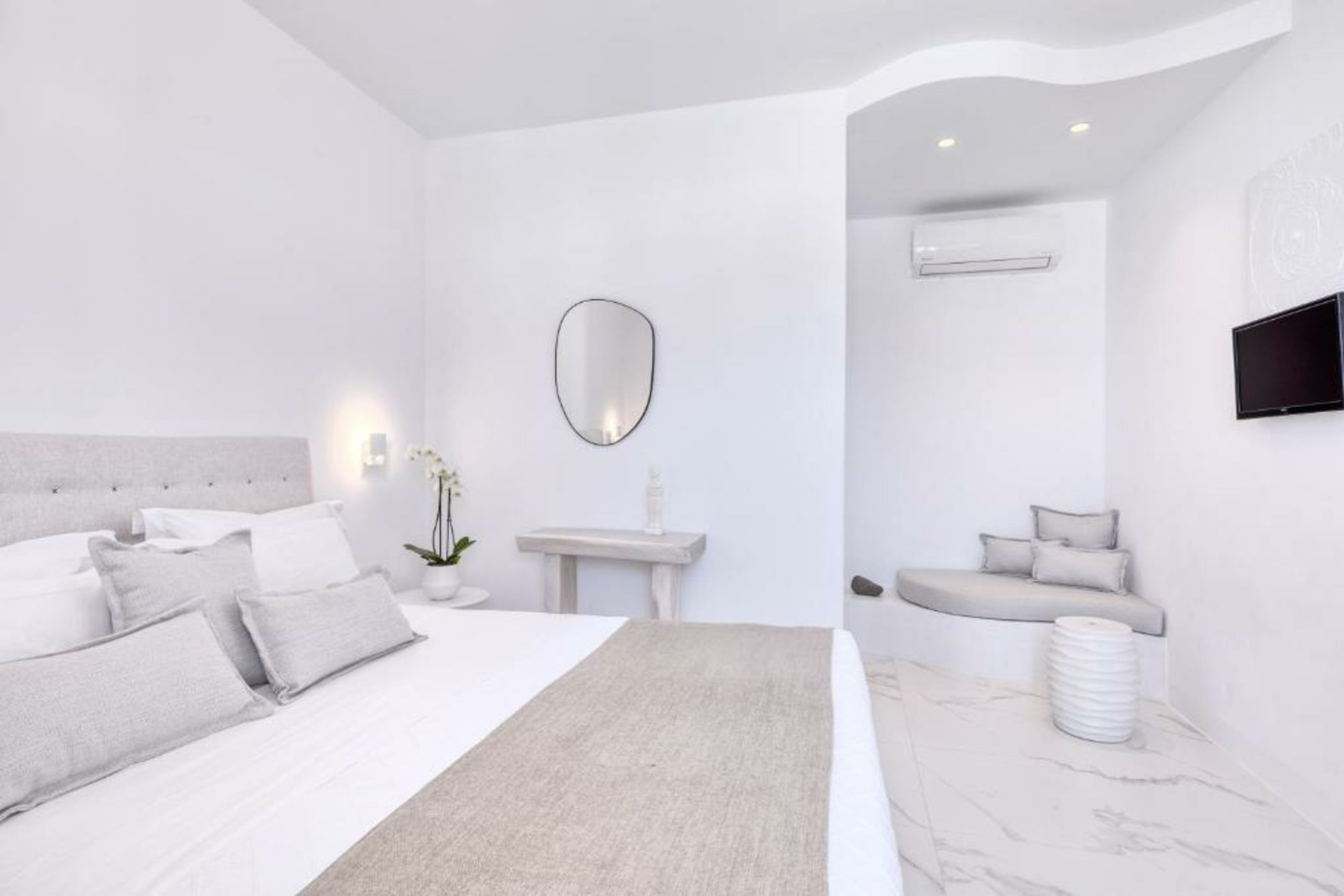 Lilly Residence-All Sea View Suites, Adults Only