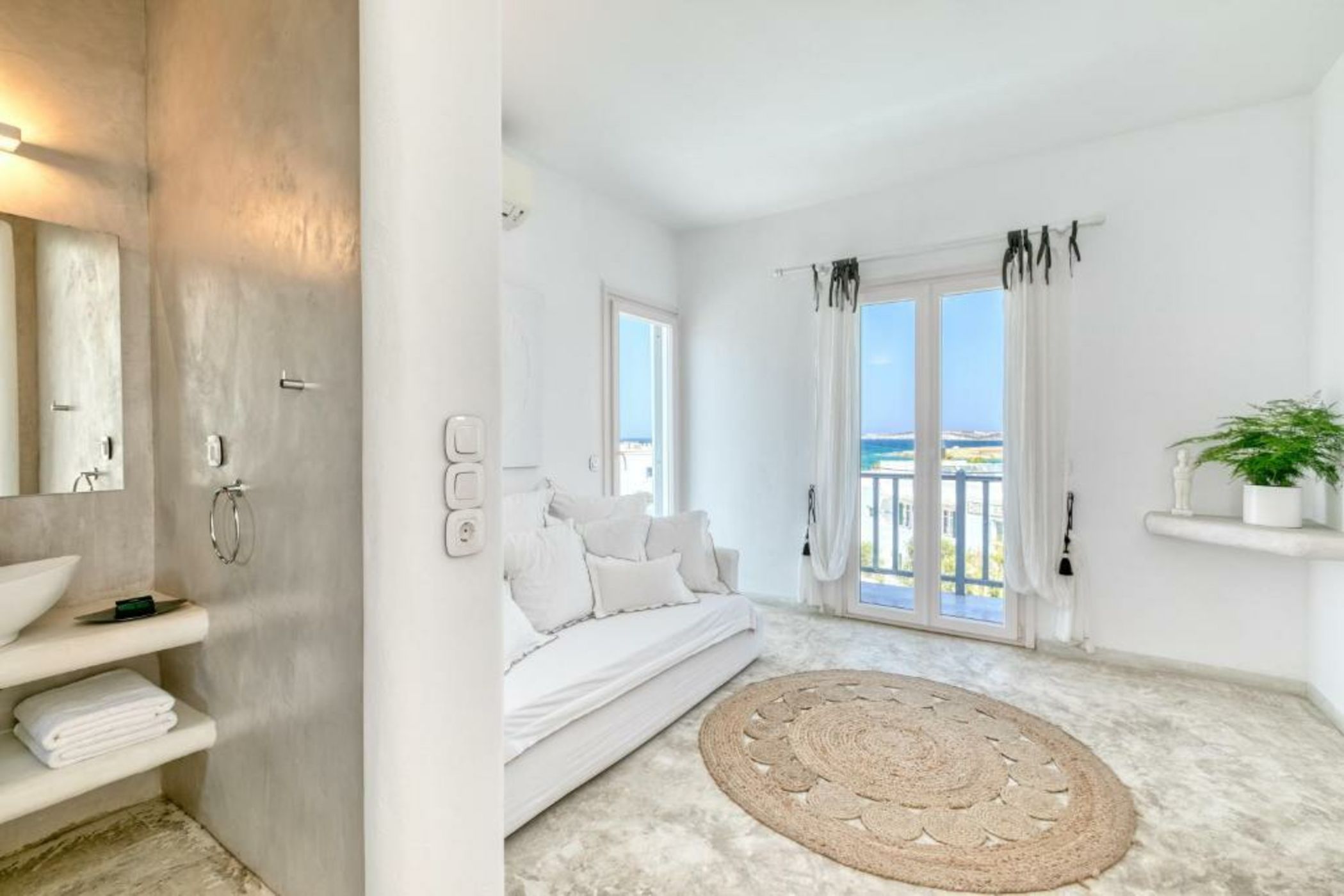 Lilly Residence-All Sea View Suites, Adults Only