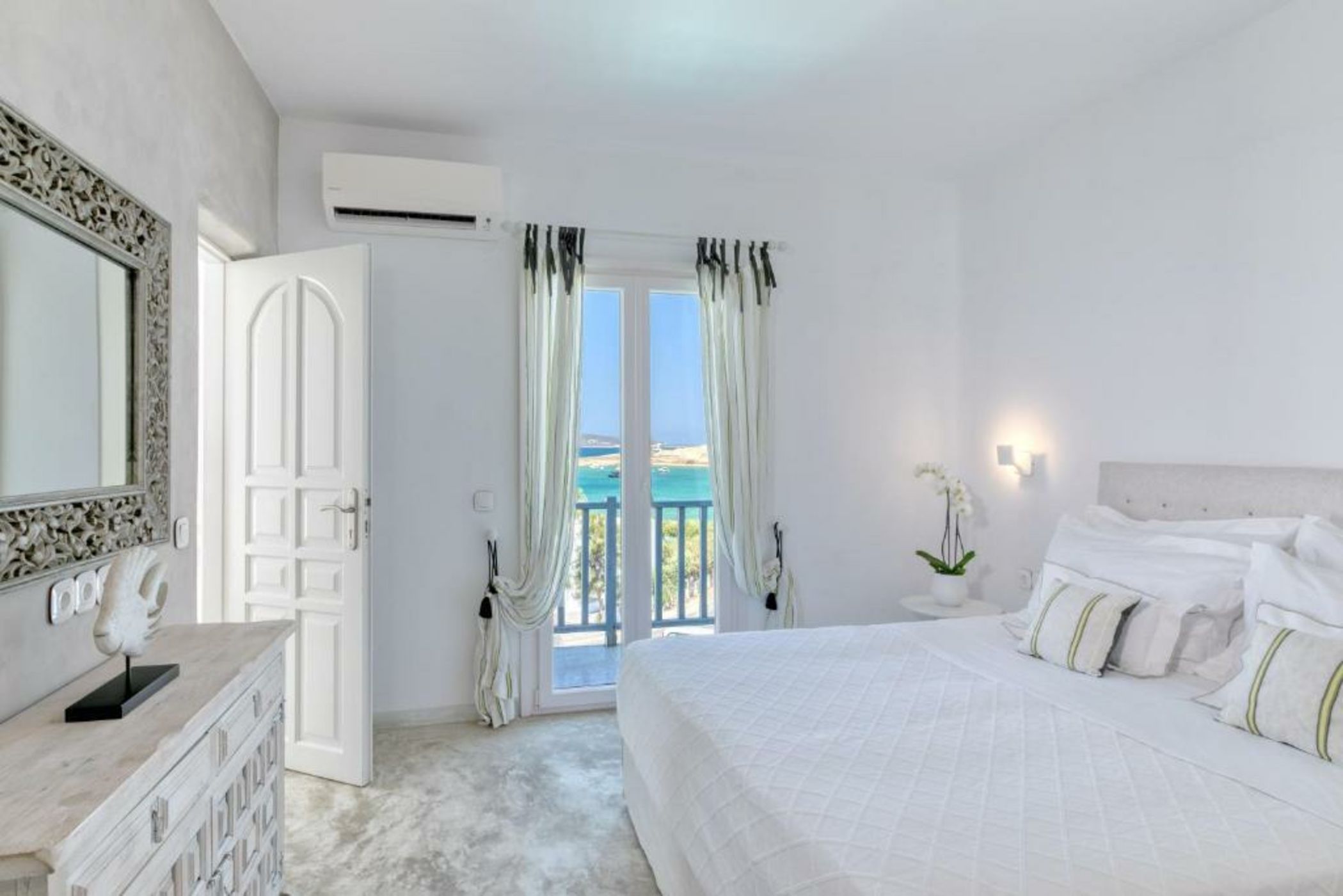 Lilly Residence-All Sea View Suites, Adults Only
