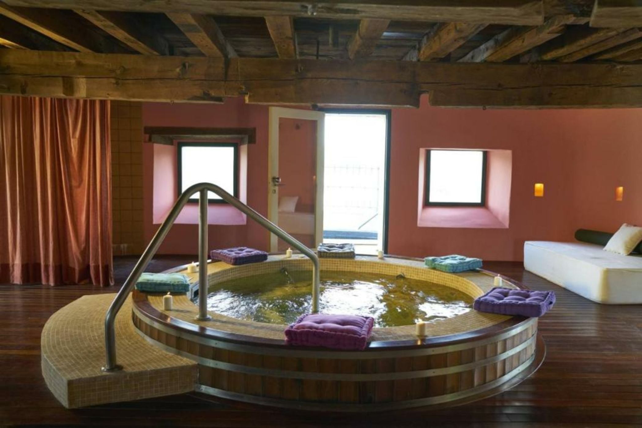 Hacienda Zorita Wine Hotel - Small Luxury Hotels