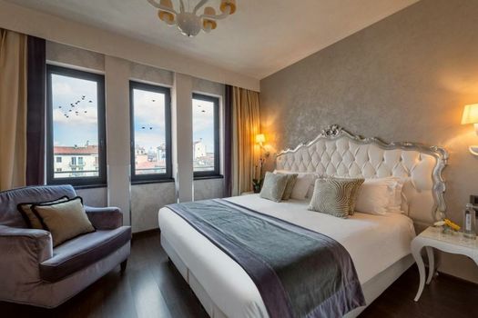 Carnival Palace - Venice Collection