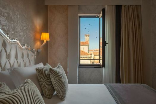 Carnival Palace - Venice Collection