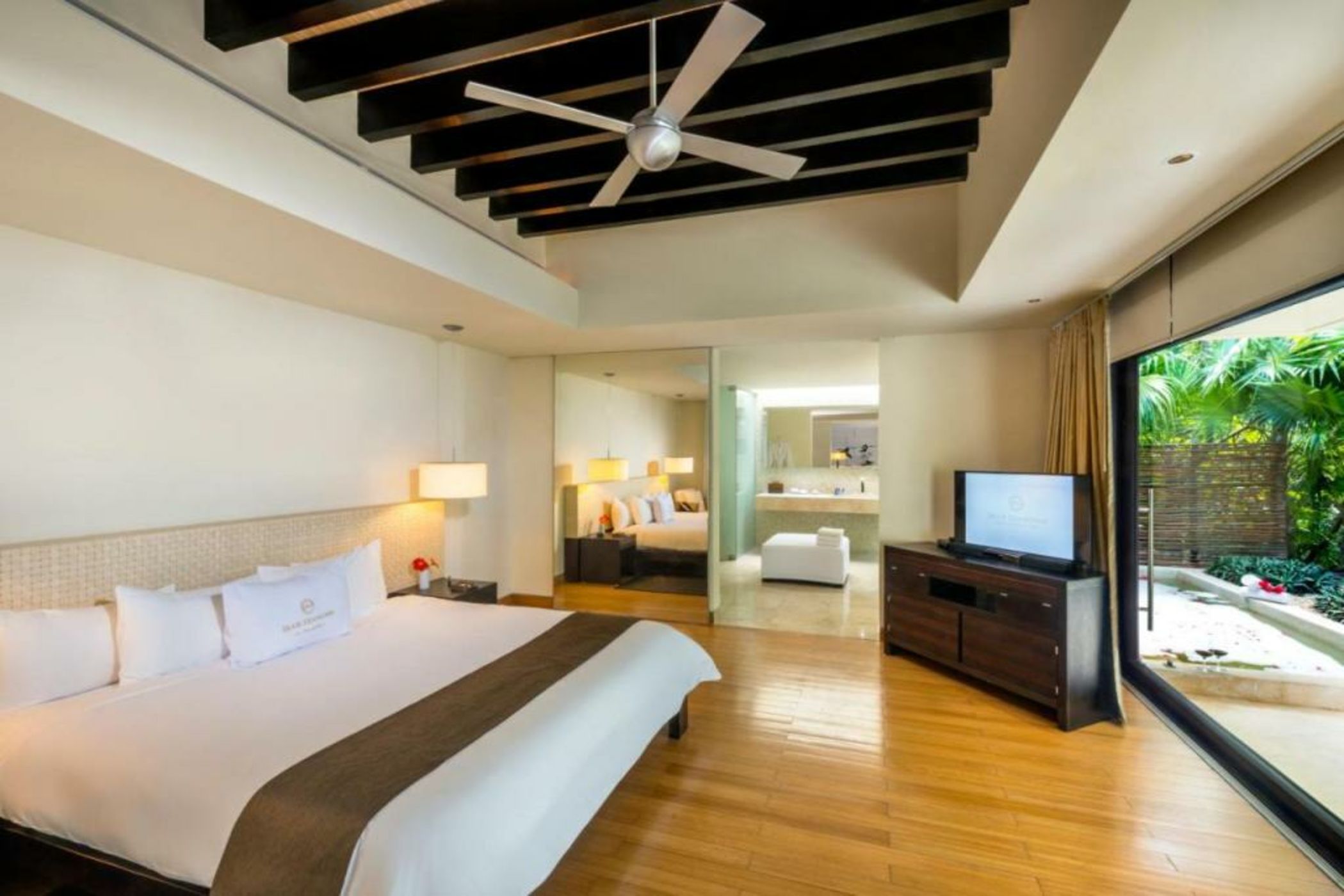 Blue Diamond Luxury Boutique Hotel