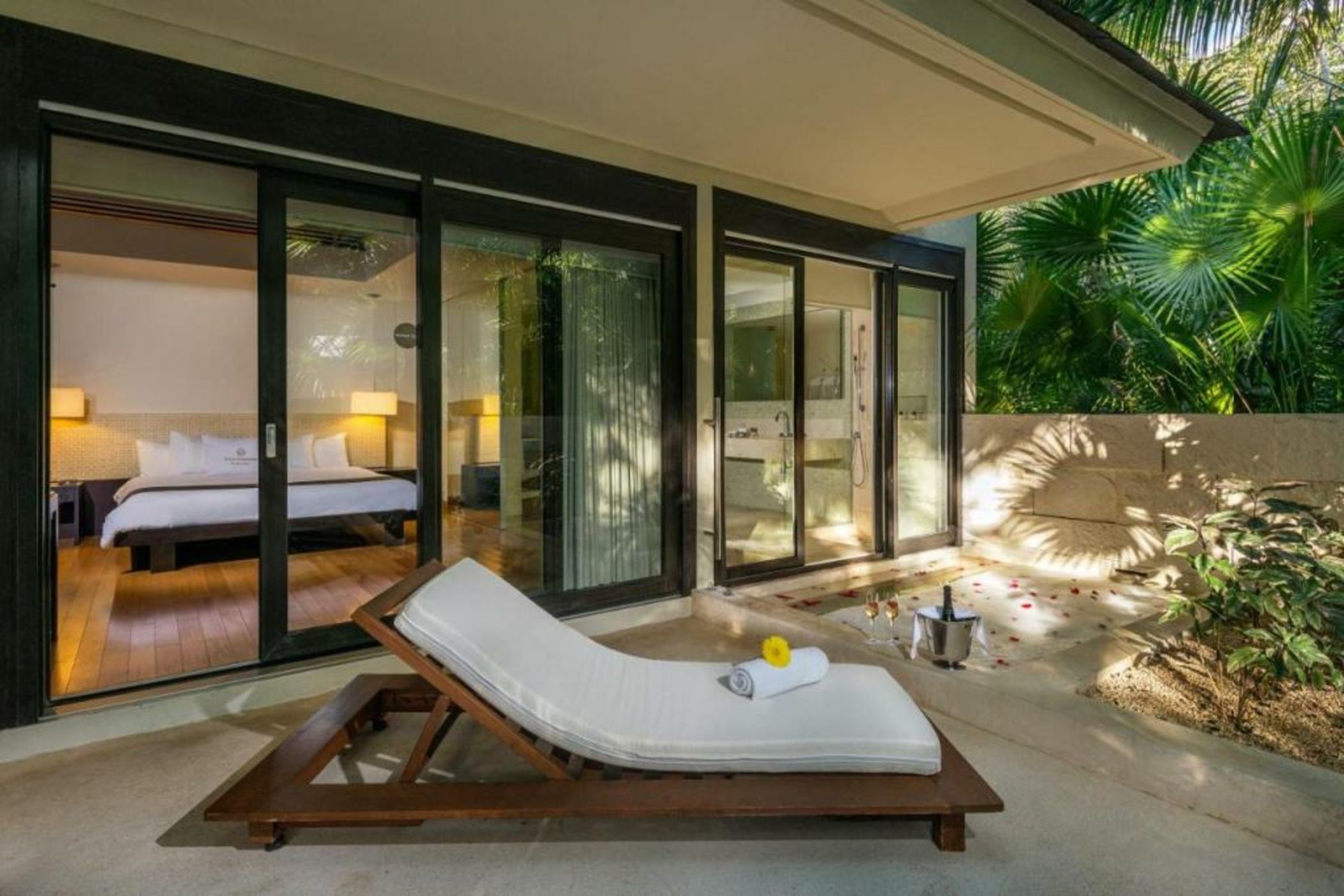 Blue Diamond Luxury Boutique Hotel