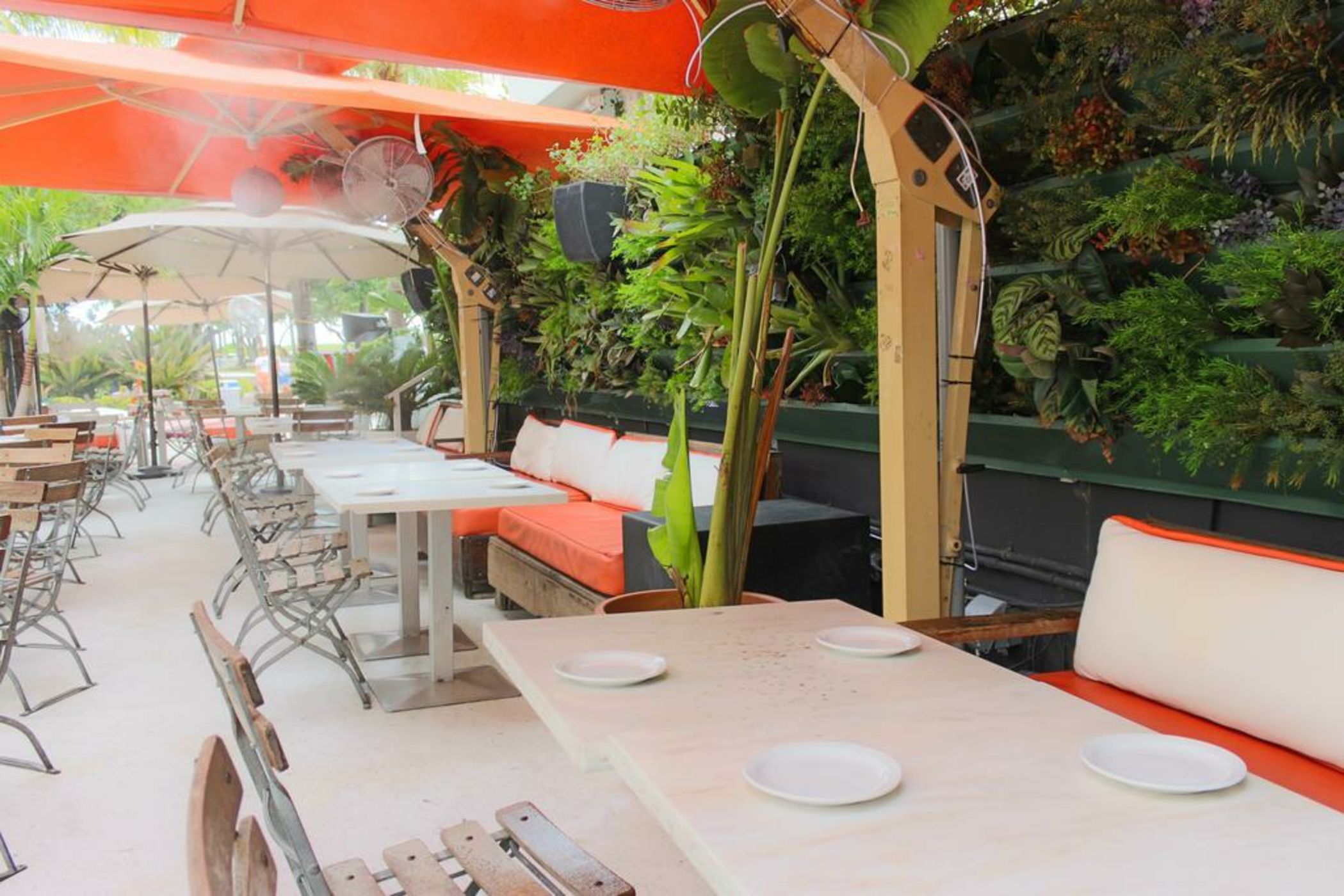 Hotel Breakwater South Beach